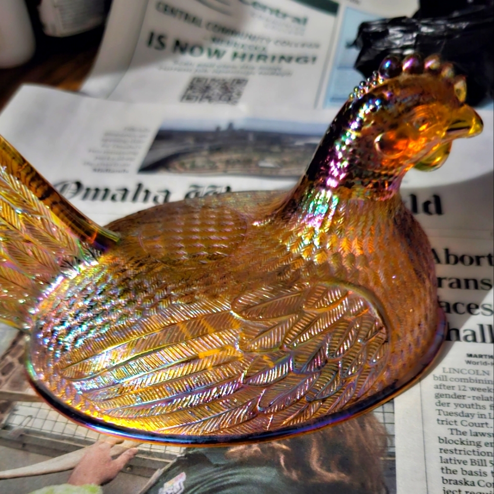 Indiana Glass Hen on Nest- Top Only - Picture 2 of 3